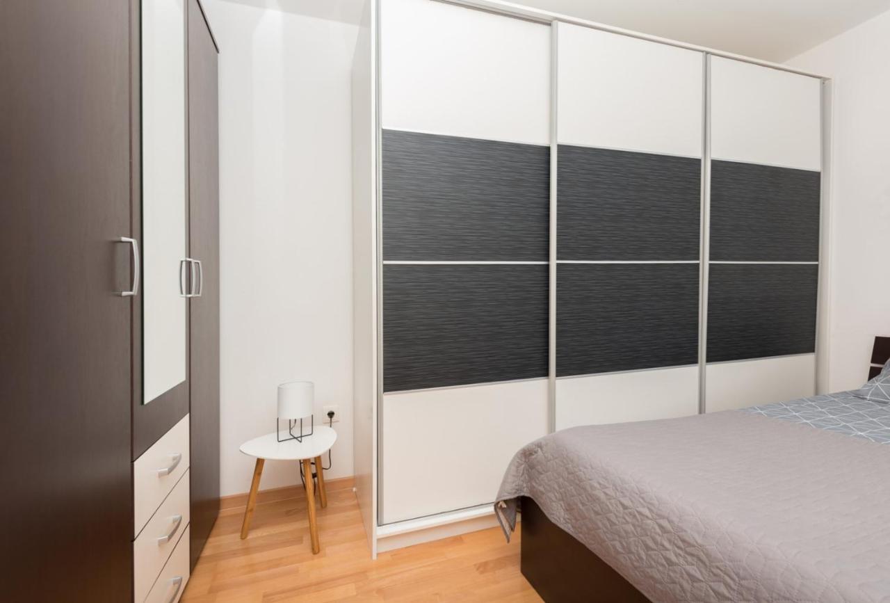 Apartment Sea View In Makarska, Free Parking Eksteriør billede