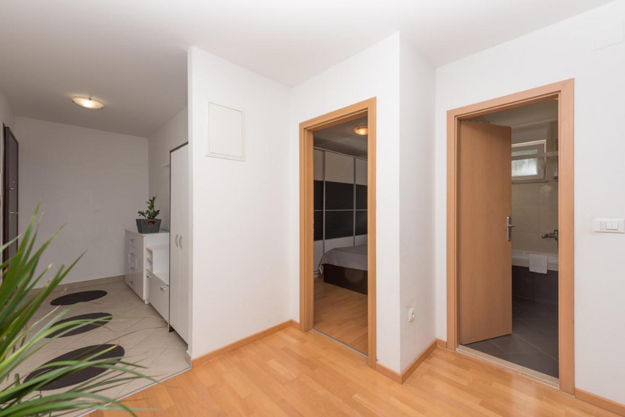 Apartment Sea View In Makarska, Free Parking Eksteriør billede